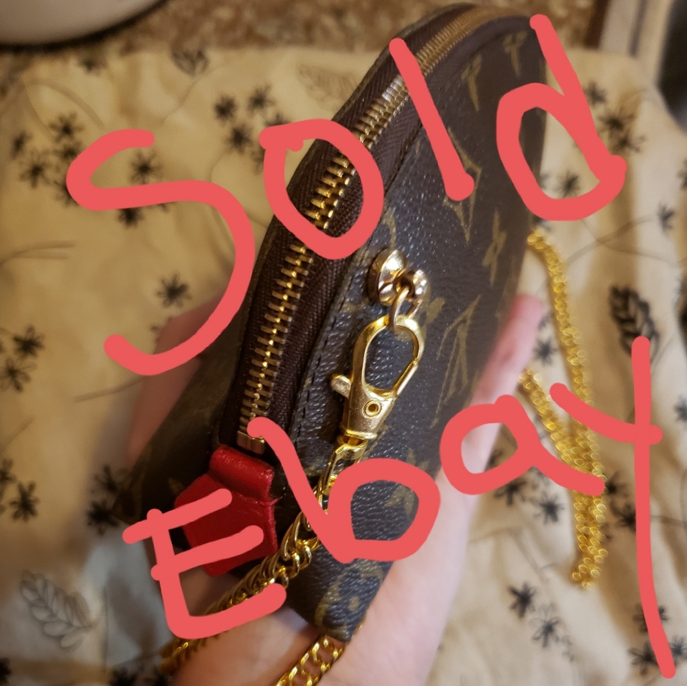 Autentic louis vuitton pouch PM